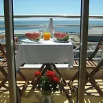 Haven In Lisbon - Exquisite Top Floor With 7 Meters Balcony To The Largest Riverfront In Lisbon