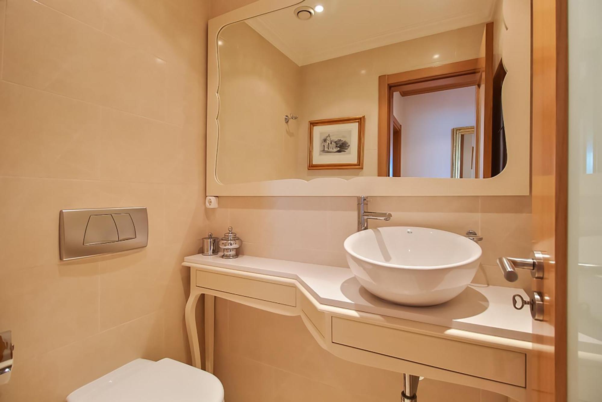Haven In - Exquisite Floor With 7 Meters Balcony To The Largest Riverfront In *