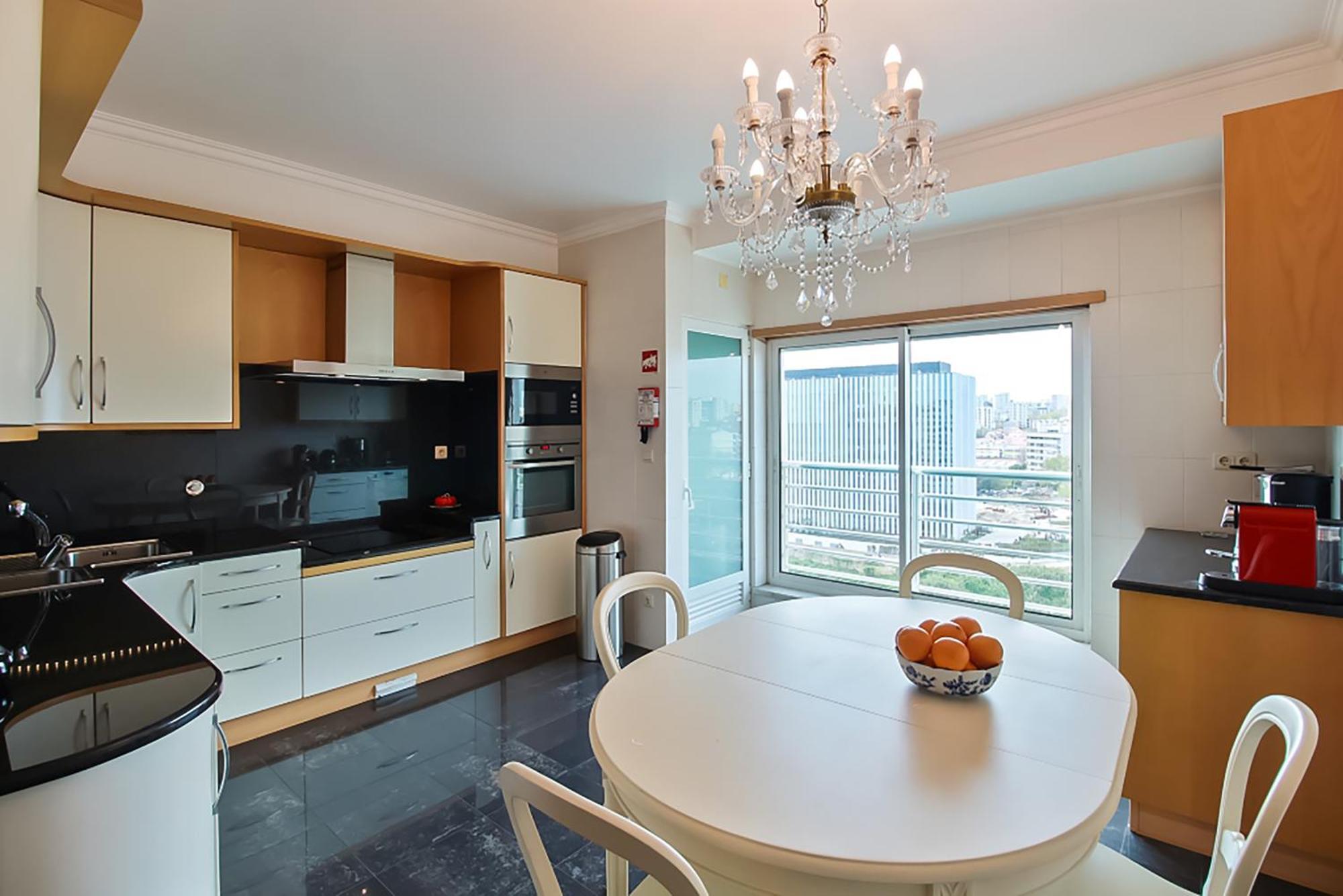 Haven In - Exquisite Floor With 7 Meters Balcony To The Largest Riverfront In Apartment *