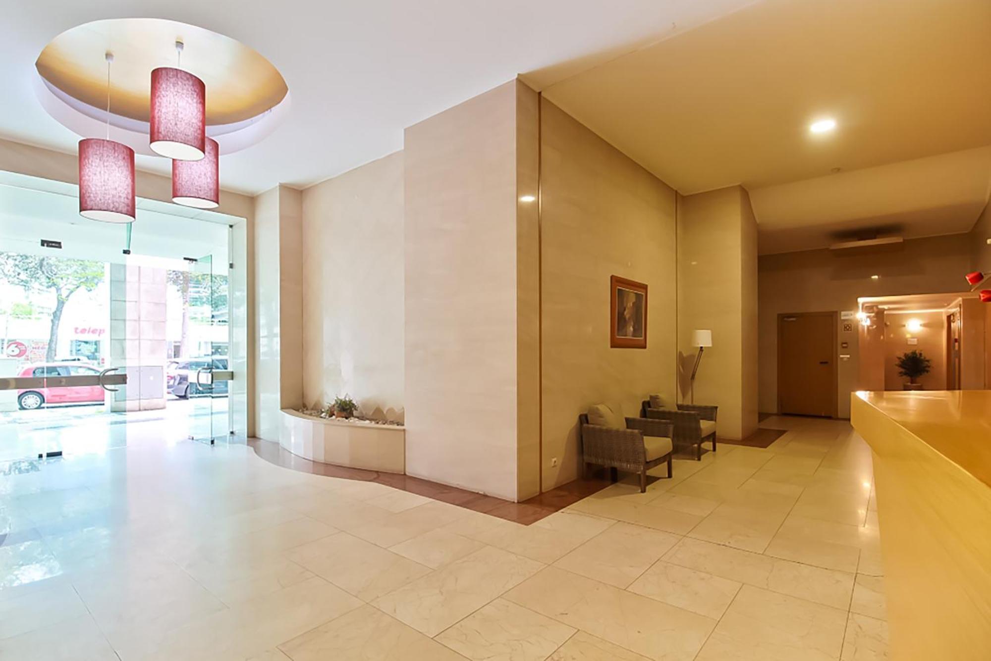 Haven In - Exquisite Floor With 7 Meters Balcony To The Largest Riverfront In Apartment Lissabon
